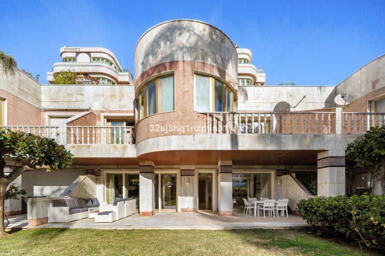 67d844d2f97bc1ccb580ece5ca3c55f9 - 1