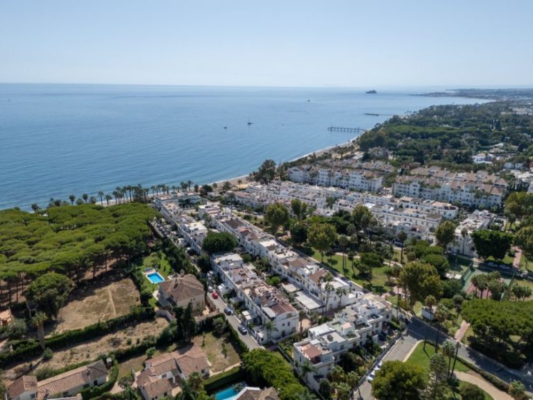 67e7c52c803e8adcdc0b80ad9028fbc4 - 4