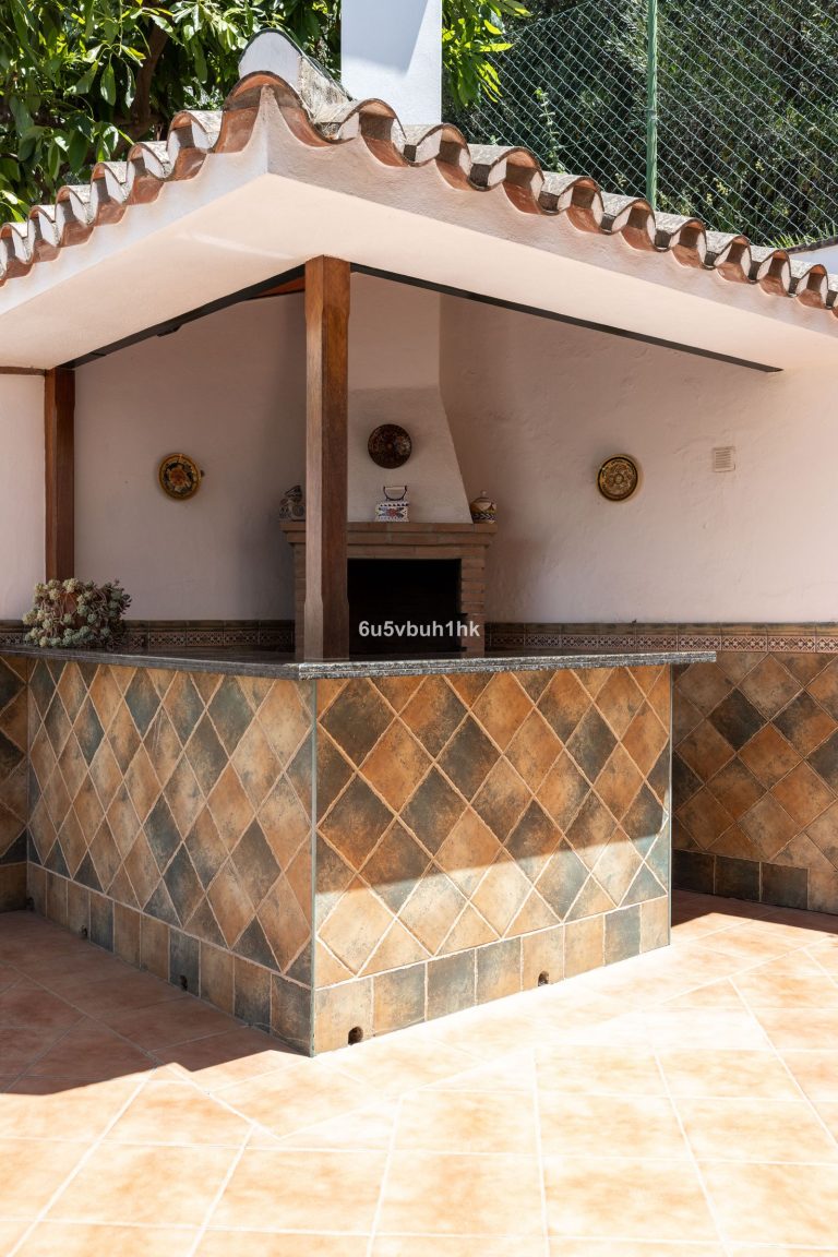 6849aadcd0df3ac40ea0f55ed862fc89 - 12