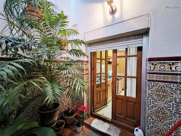 69bd6b231cae341184c25e76c4e5df4c - 11