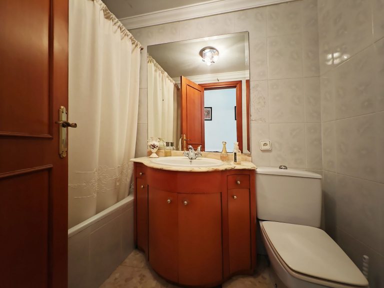 69bd6b231cae341184c25e76c4e5df4c - 15