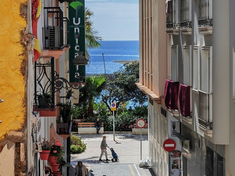 69bd6b231cae341184c25e76c4e5df4c - 4