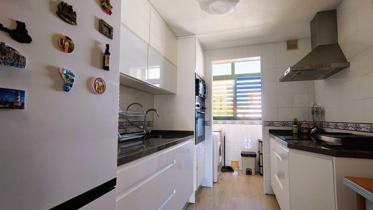 6a5215bc45f68e07a1b7db4418f44319 - 14