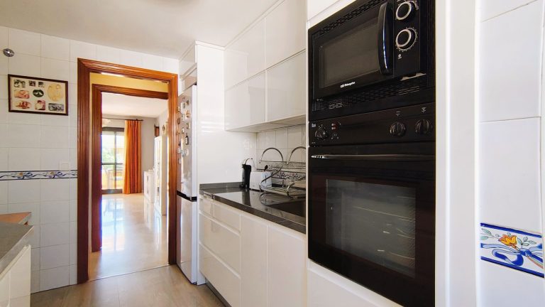 6a5215bc45f68e07a1b7db4418f44319 - 15