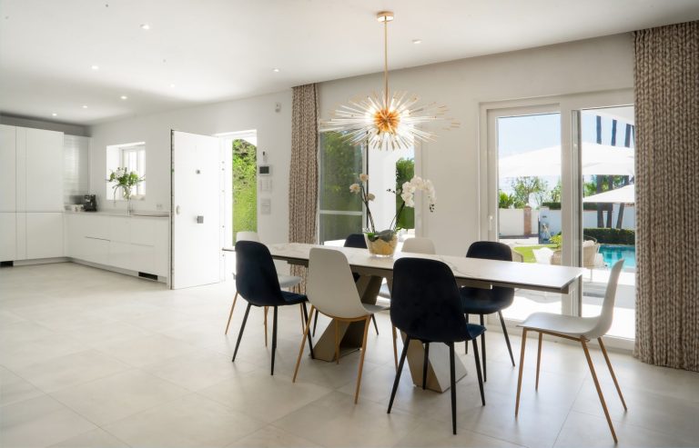 6a5de534d175807c997017909de6de50 - 12