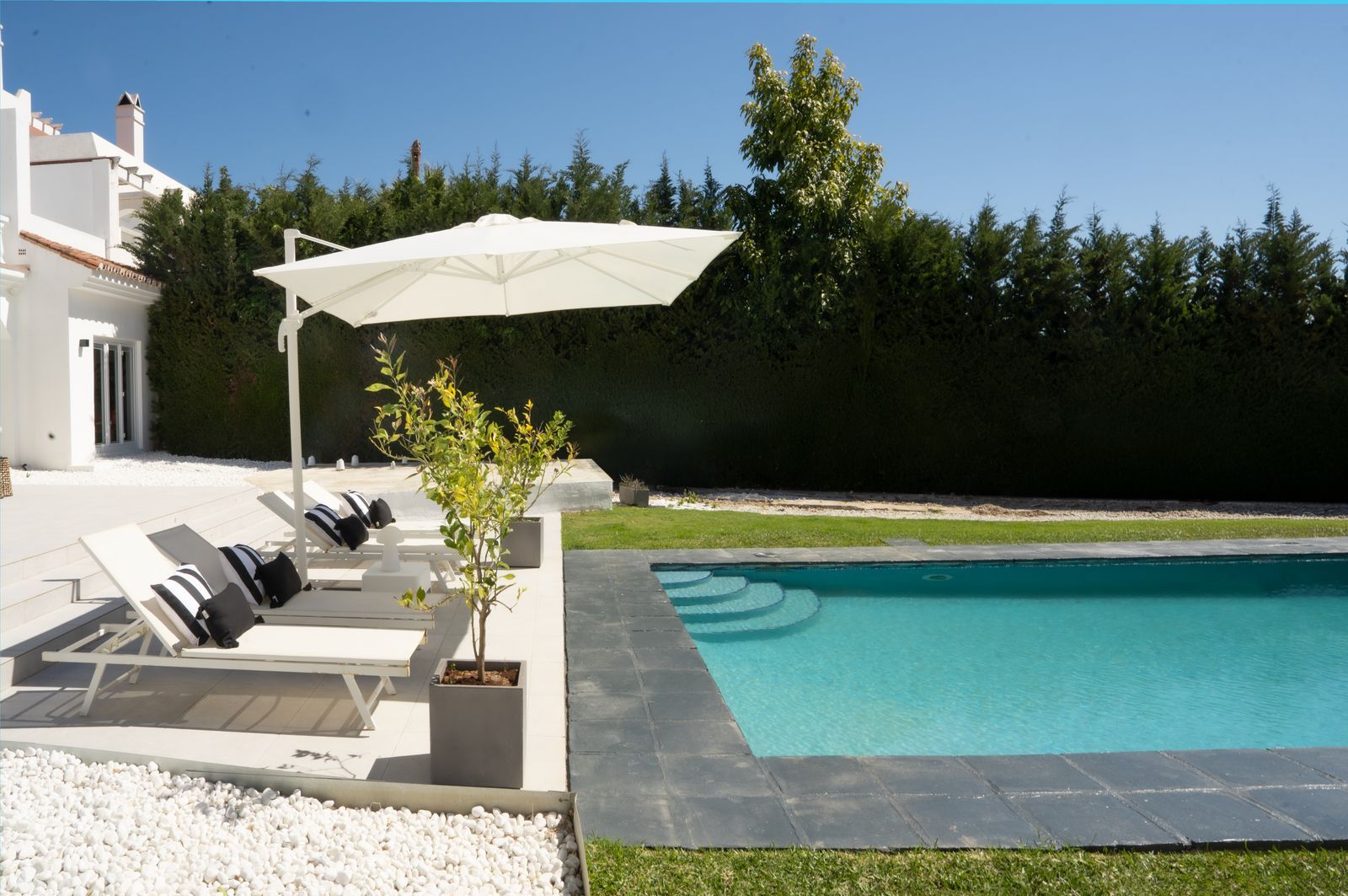 6a5de534d175807c997017909de6de50 - 3