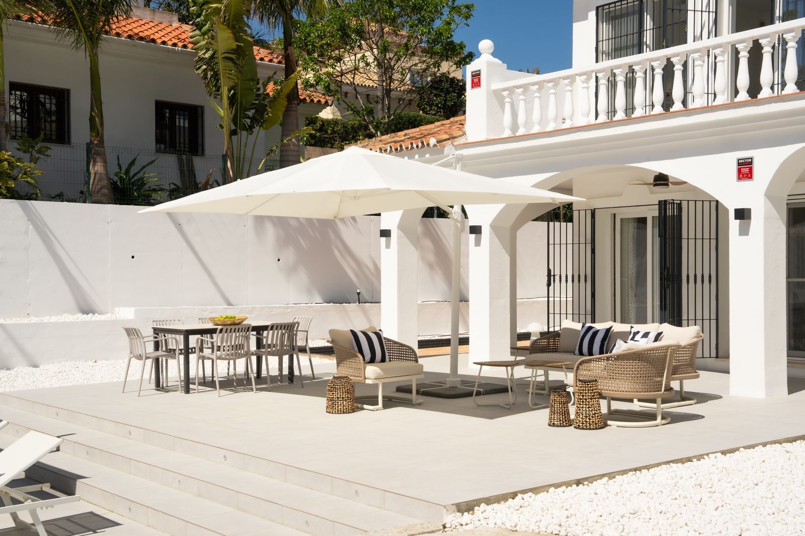 6a5de534d175807c997017909de6de50 - 6