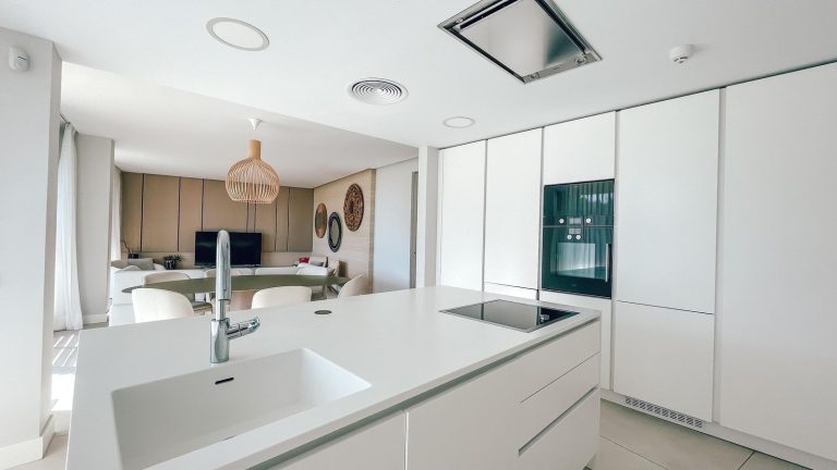 6bf6891de8b7dc016cc74177e3d07644 - 11