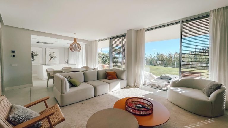 6bf6891de8b7dc016cc74177e3d07644 - 5