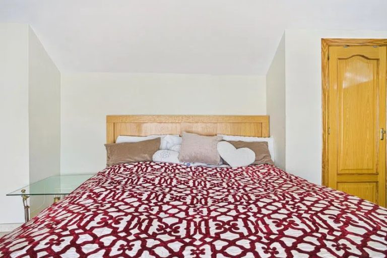 6c9d3fa3fe9af106203a11412fc014e9 - 12