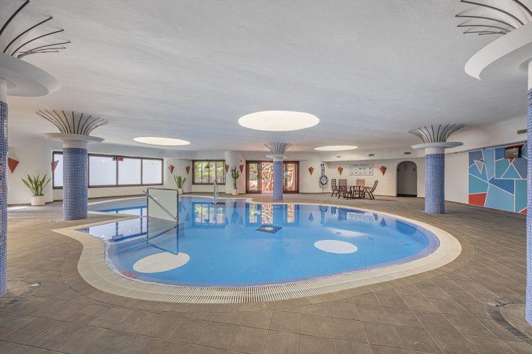 6d217c7a146f1d8219bcfbb81049cefd - 14