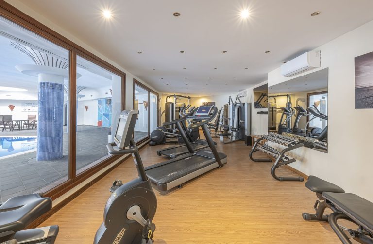 6d217c7a146f1d8219bcfbb81049cefd - 15