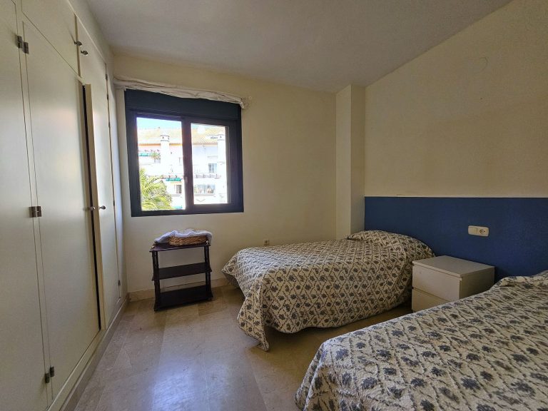 6d50f4f7ab06c06d2e0d9a91969eed93 - 15