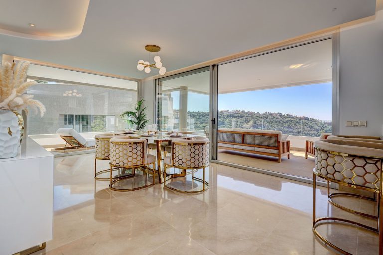 6e098586133e98611d1e597bce3a1326 - 12