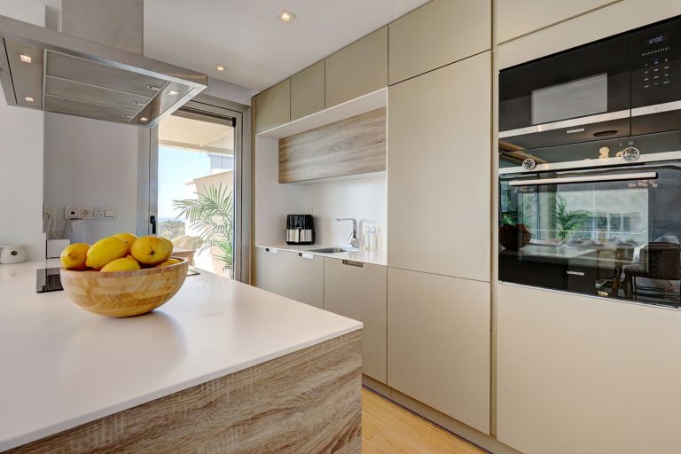 6e098586133e98611d1e597bce3a1326 - 13