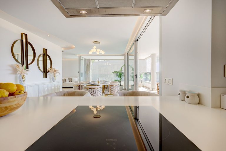 6e098586133e98611d1e597bce3a1326 - 14