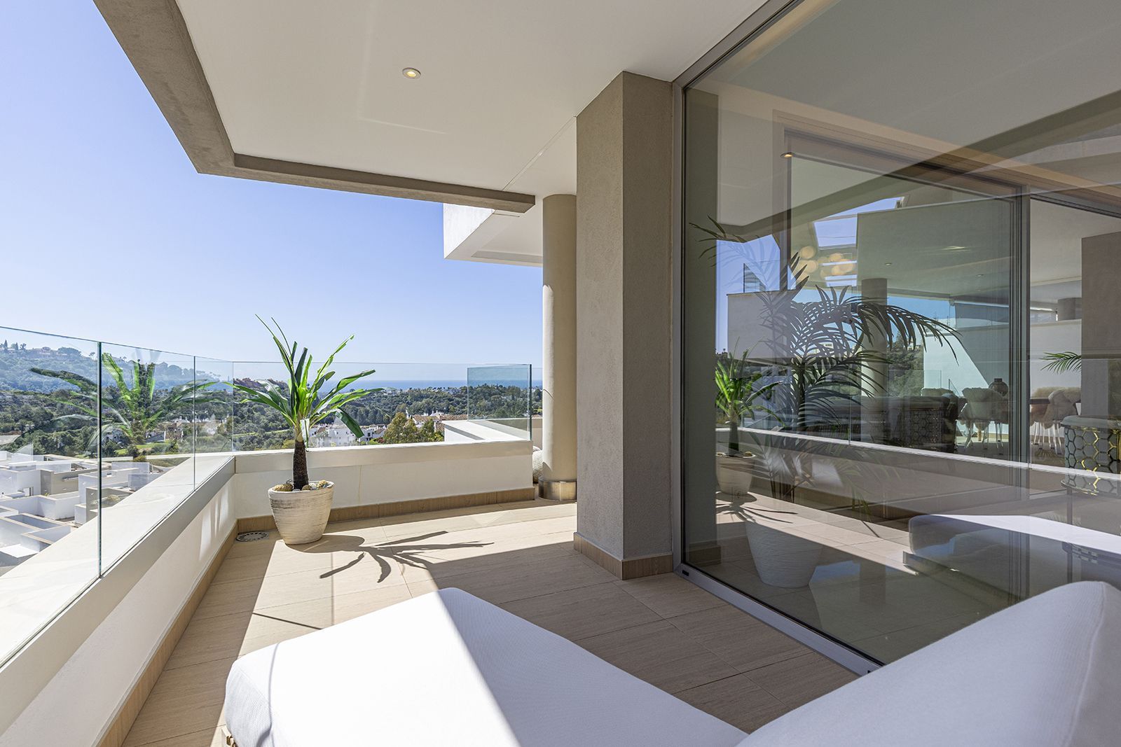 6e098586133e98611d1e597bce3a1326 - 2