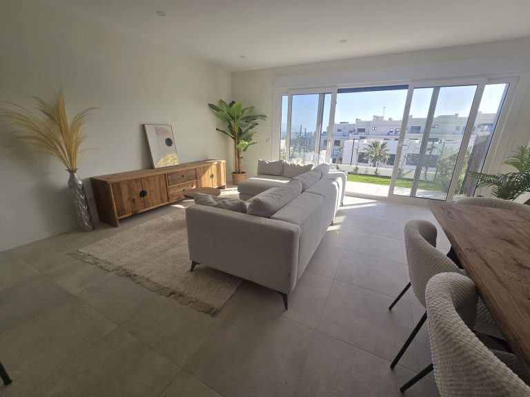 6e360ca7943fd40f4d187c11c826d7e1 - 2