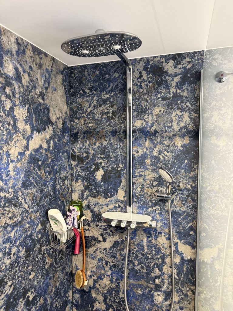 6e7d27f9c145ba3fa7ed7e843213b088 - 11