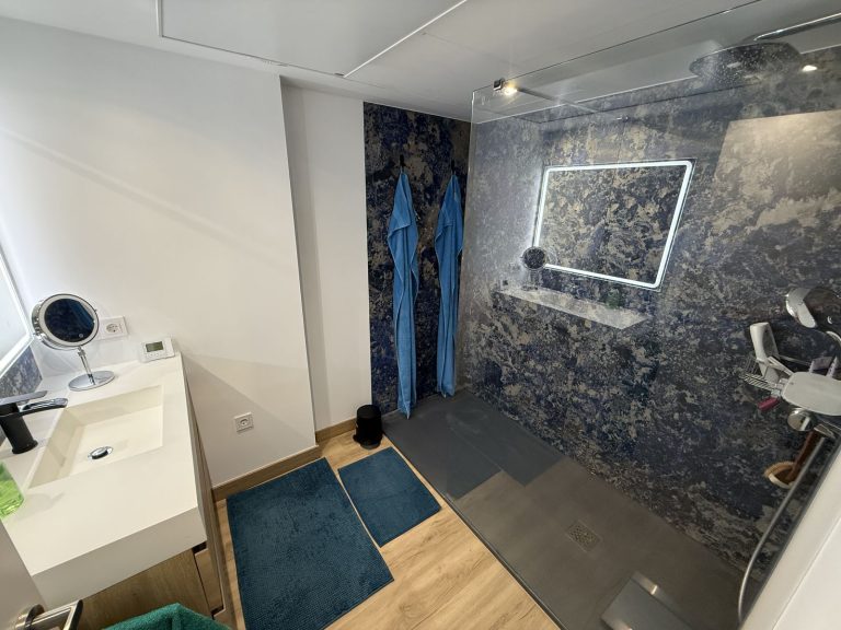 6e7d27f9c145ba3fa7ed7e843213b088 - 9