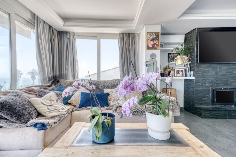 6eafc613959c73b0e343bfd54218223e - 11