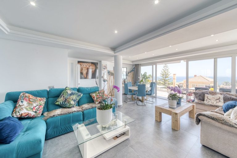 6eafc613959c73b0e343bfd54218223e - 15