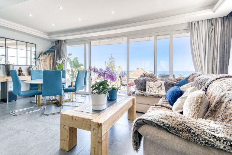 6eafc613959c73b0e343bfd54218223e - 6