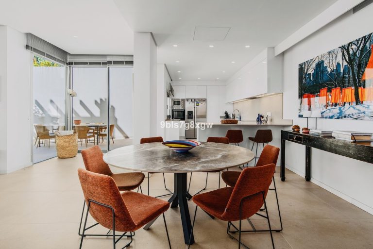 711d82fc425f36e04ebc872e69a8aa18 - 13