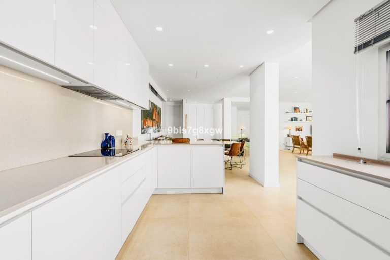 711d82fc425f36e04ebc872e69a8aa18 - 14