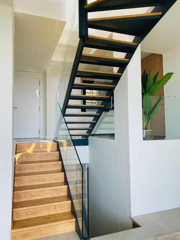 712623956c8c8c2aa32c2e6cb47da5a9 - 4