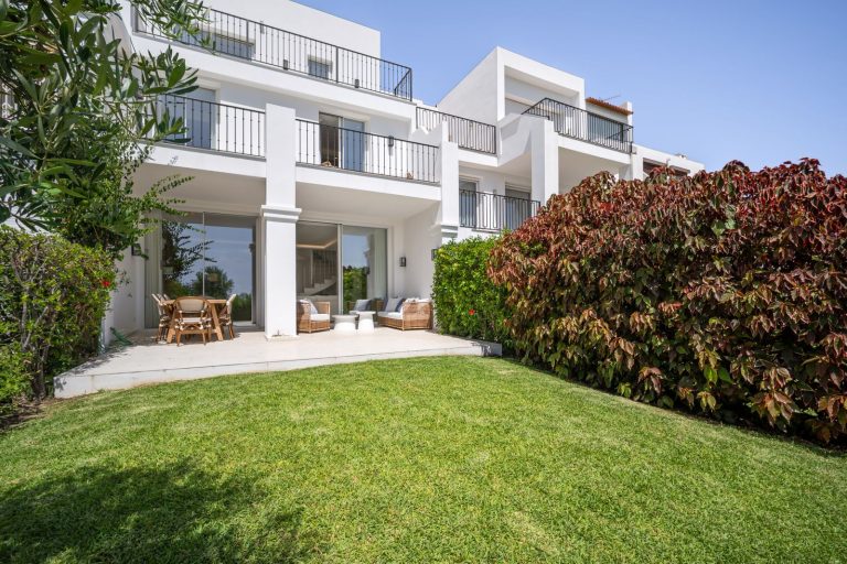 713dea21633b558fbac2afef7ee0b4c9 - 1