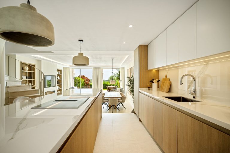 713dea21633b558fbac2afef7ee0b4c9 - 9