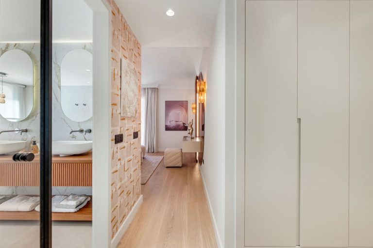 733b752176d470be72d25df20ac501f0 - 12