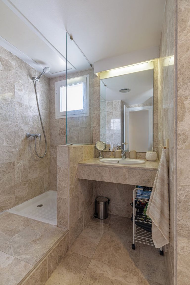 740188061b2391766ea217fa73cb00bb - 11