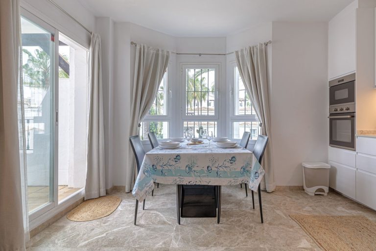 740188061b2391766ea217fa73cb00bb - 4