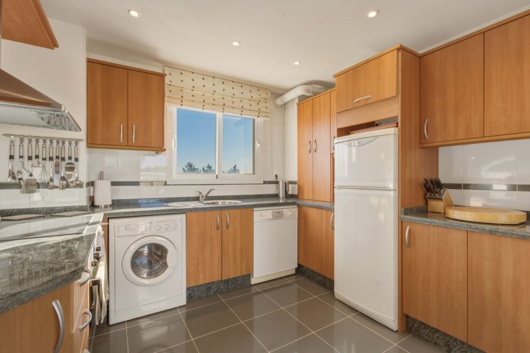 763770f236707c6e8aa8d1e3a297a0e4 - 14