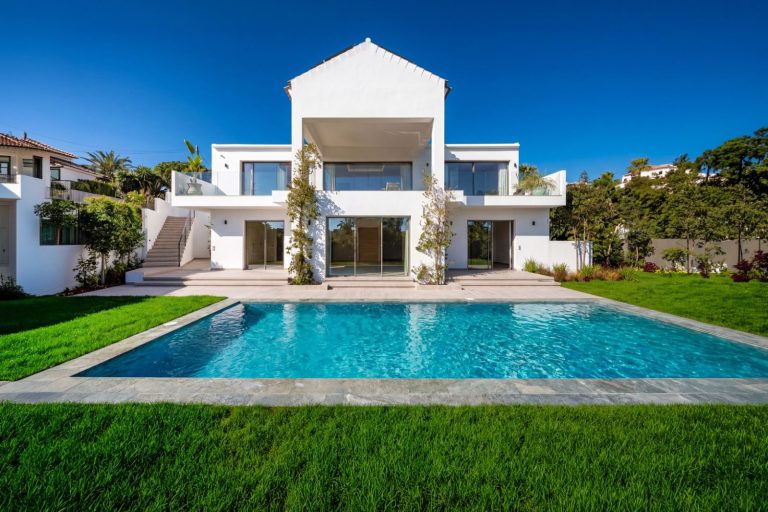 7638e4a9512bab1d5ef72c652a281e5e - 1