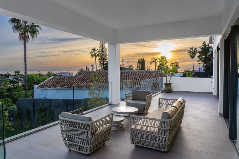 7638e4a9512bab1d5ef72c652a281e5e - 8