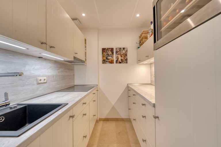 7d2810aeee68d8371830e711a69f1cc0 - 11