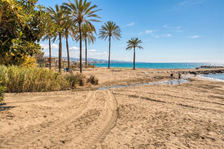 7d2810aeee68d8371830e711a69f1cc0 - 15