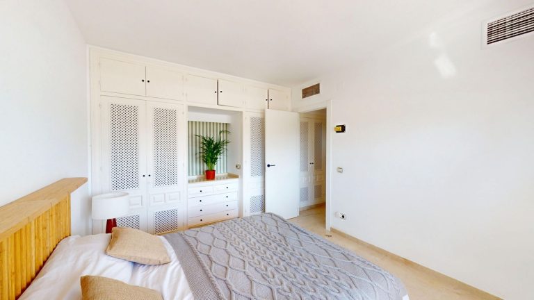 7dc6be9048aa40de7e1526fe32910a99 - 9