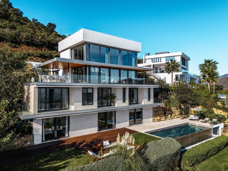 802a63675b03dcd2921e3969a94b338a - 1