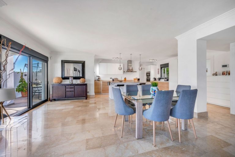 81137f81eaccf9b043dd3ef5b9f34af9 - 8