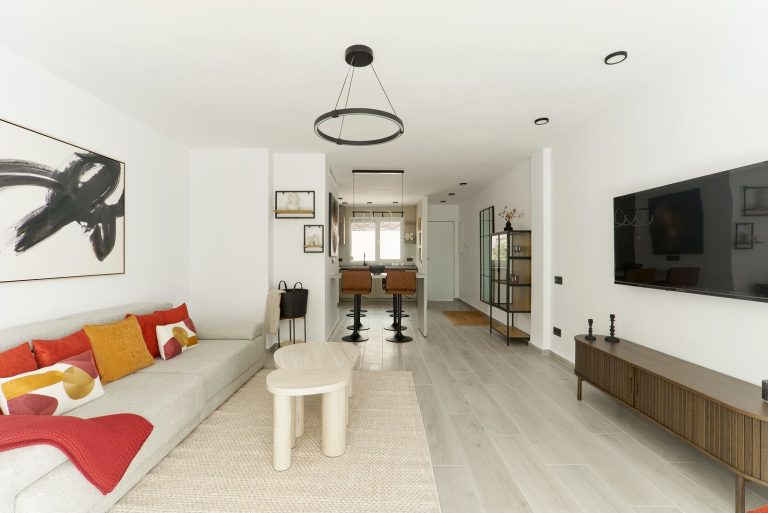 8203b0d2977915679287a26d336f4d8d - 11