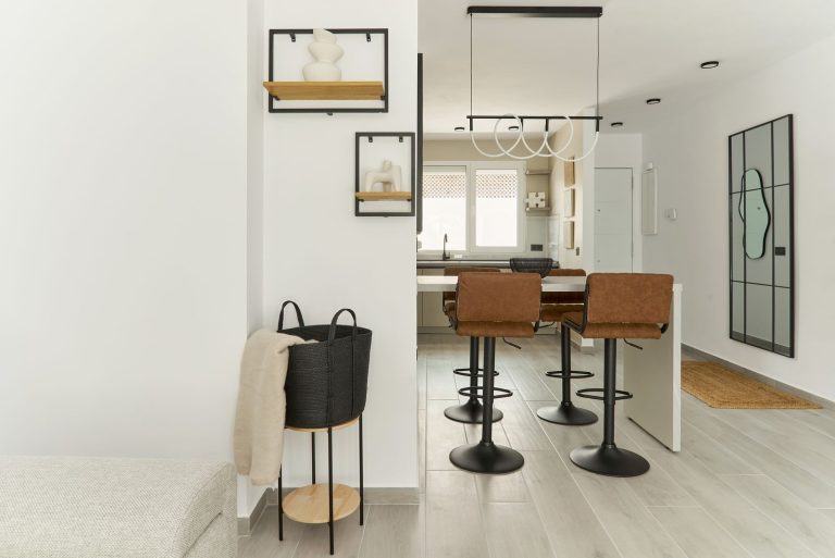 8203b0d2977915679287a26d336f4d8d - 15