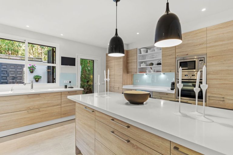 8218234fd857b243c45c40b83626529b - 10