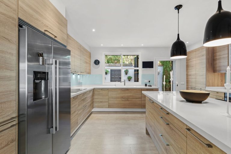 8218234fd857b243c45c40b83626529b - 9