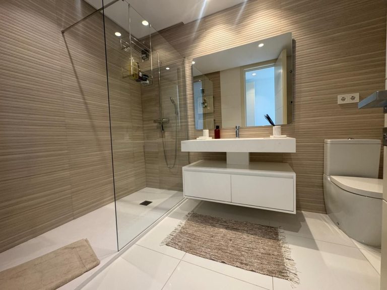 825f5b43926c3db76208079447c8f56b - 13