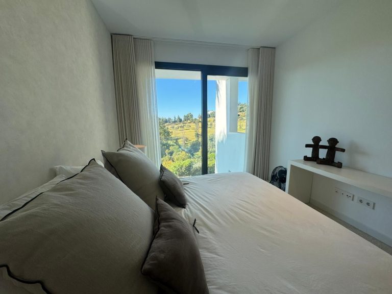 825f5b43926c3db76208079447c8f56b - 16