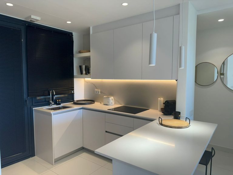 825f5b43926c3db76208079447c8f56b - 4